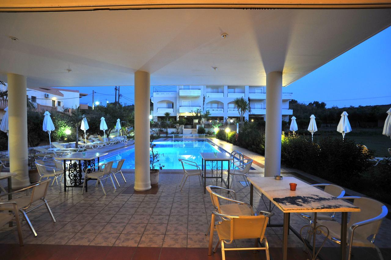 Merabello Apartments Agia Marina Екстериор снимка